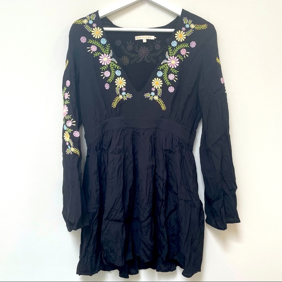 Black & floral boho mini dress - Picture 3 of 7